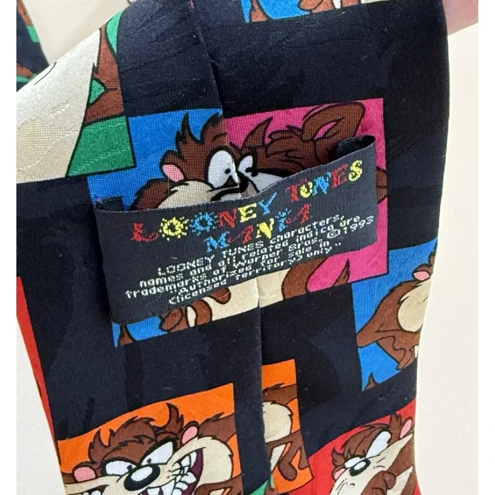 Looney Tunes Taz Mania Neck Tie Mens Multi-Colored Expressions Novelty 1993 VTG - Picture 3 of 5